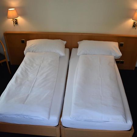 Hotel Schwert Нефельс Экстерьер фото